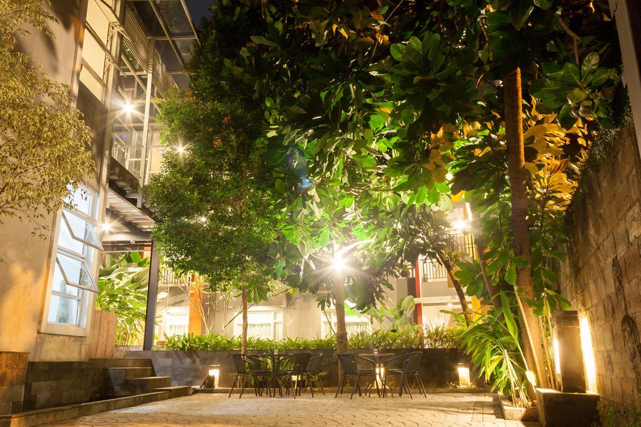 Griya Regato Hotel Yakarta Exterior foto